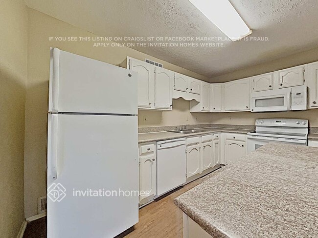 Photo - 419 Timberbend Trail