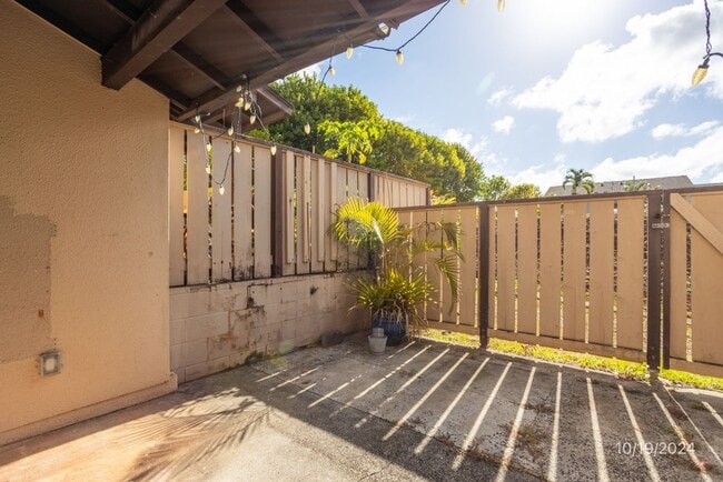 Photo - $2,6700 / 2 Bed 1.5 Bath IN MILILANI (WATER&SEWER INCLUDED)