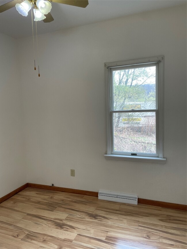 Photo - 167 Oak St Unit 1