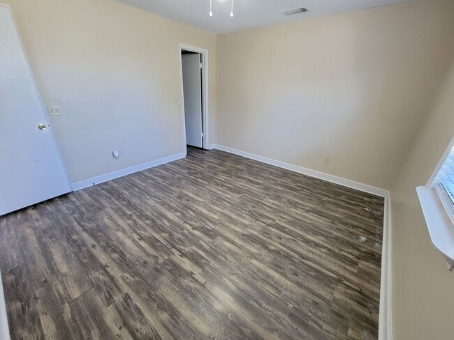 Photo - 1006 Lucy Ln Unidad A