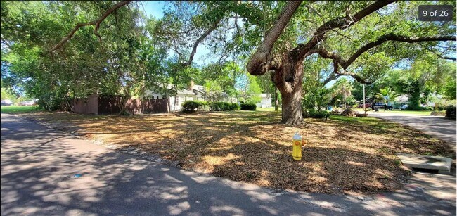 Photo - 1011 Pine Brook Dr