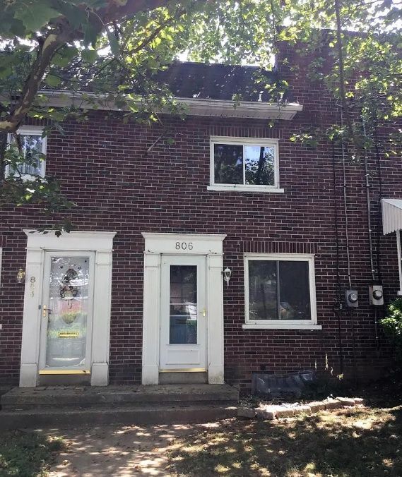 Building Photo - 806 Union St