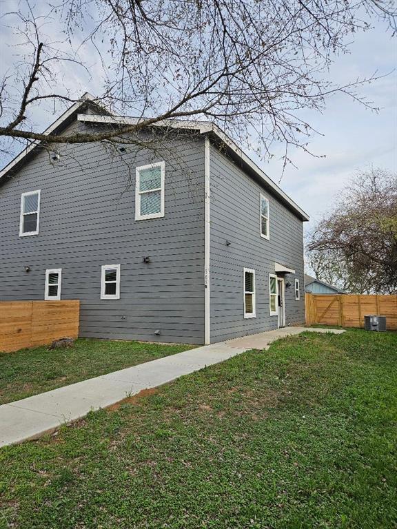 Building Photo - 305 Anderson St