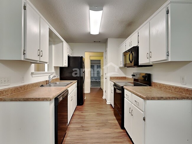 Photo - 20 Carlisle Ln