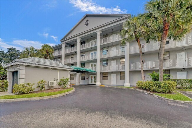 Photo - 1502 Whitehall Dr Unit 303