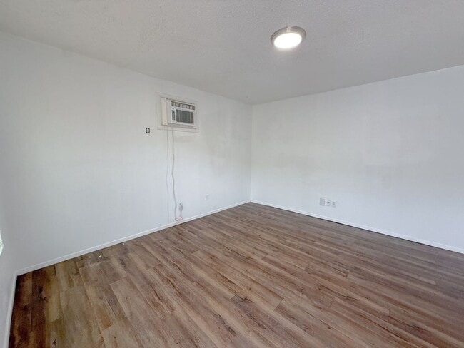 Photo - Spacious 1 Bedroom Apartment in Lubbock! Unit F34