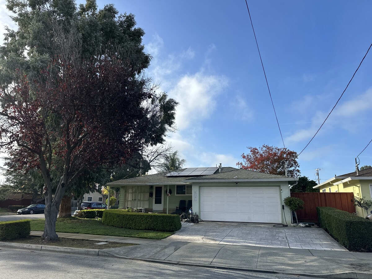 Photo - 40281 Pacific St