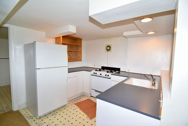 Large studio! Laundry room on site! Coming... - Large studio! Laundry room on site! Coming... Casa