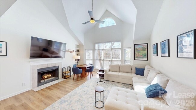 Photo - 521 N Graham St Unit 3E