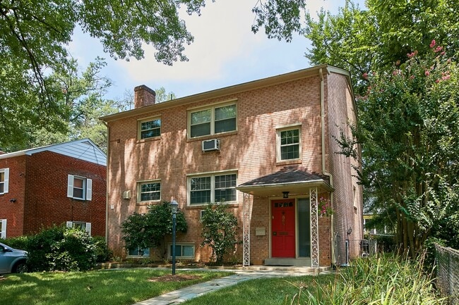Building Photo - 805 23rd St S Unit 2 Rental