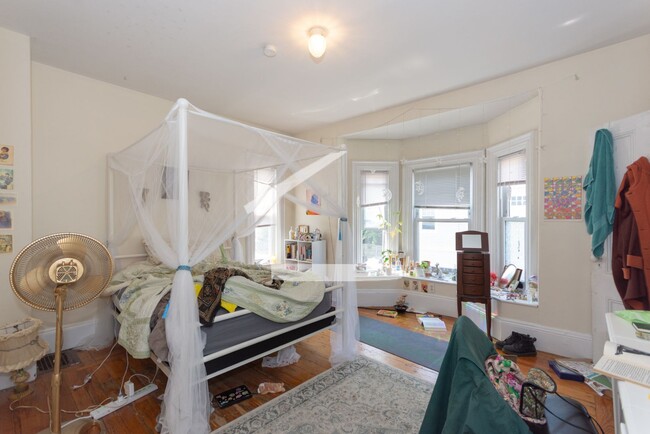 Photo - 115 Franklin St