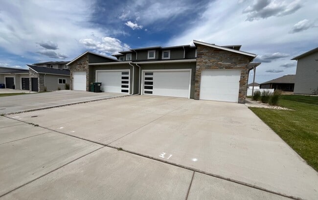 Building Photo - 5406 W Liberator Cir