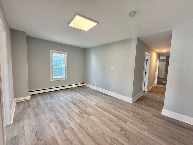 Photo - 748 Maple St Unit 3