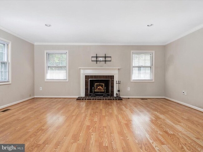 Photo - 4405 Manor Hall Ln