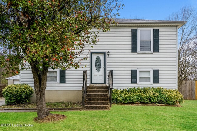 Building Photo - 10509 Hillpark Dr Rental