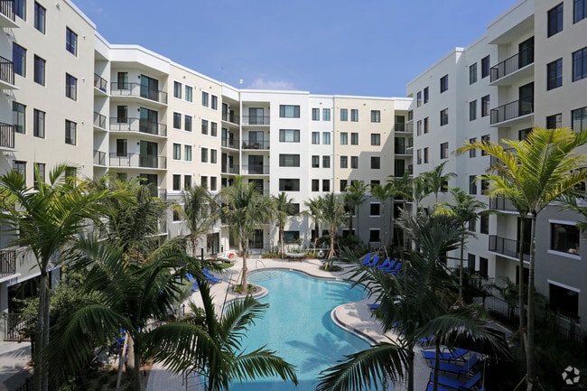 Obsequio - Advenir at Lighthouse Point