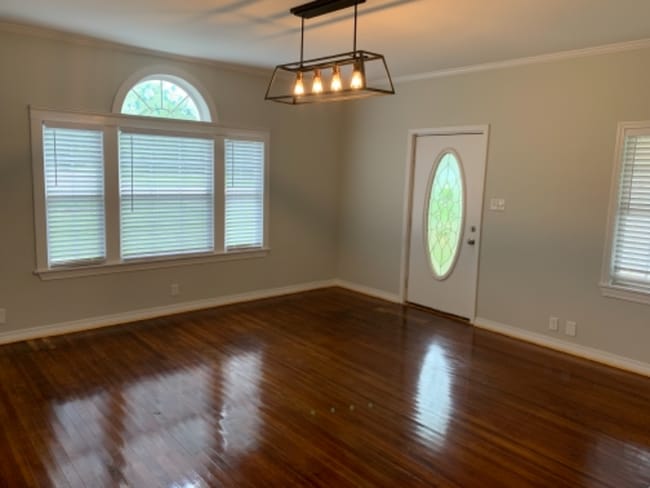 Photo - 165 Grove Hl