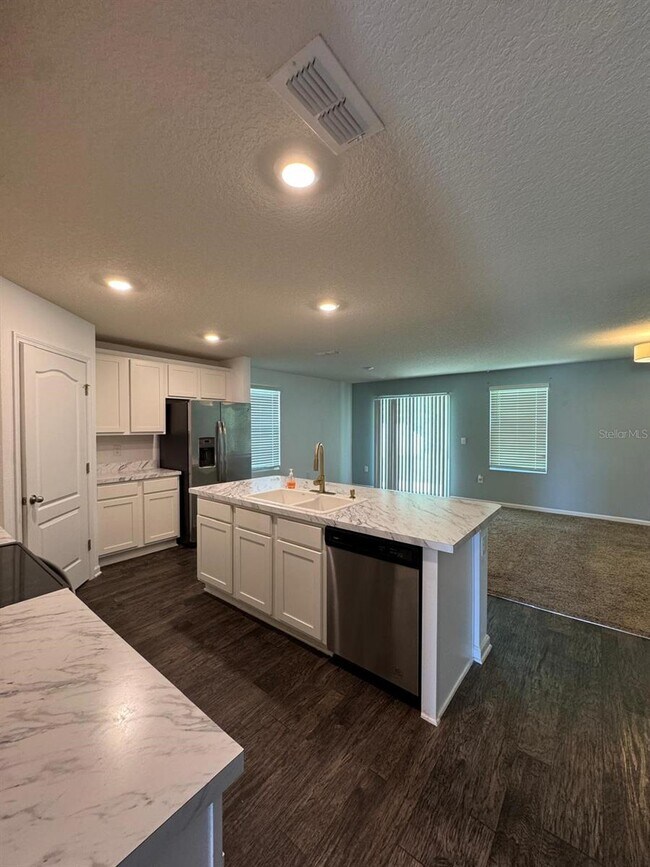 Photo - 920 Riley Rd