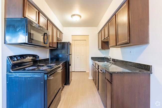 2BR, 1BA - 915SF - Upgrade - Kitchen