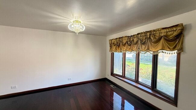 Photo - 14631 Knox Ave