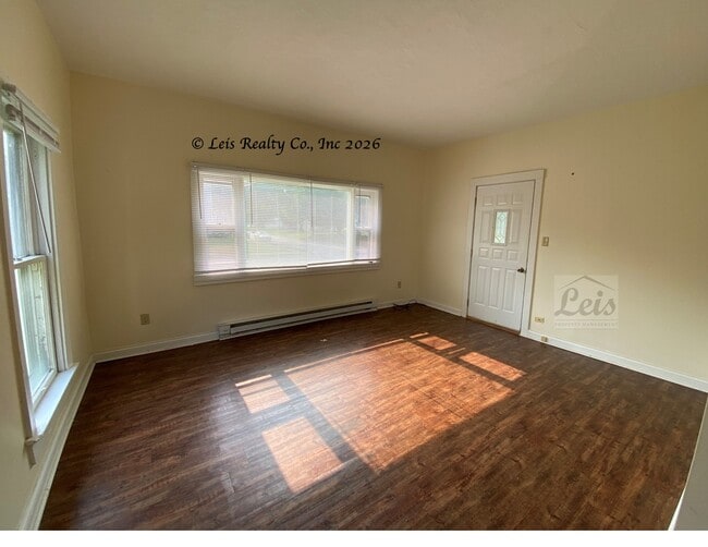 Photo - 404 Moody Ave