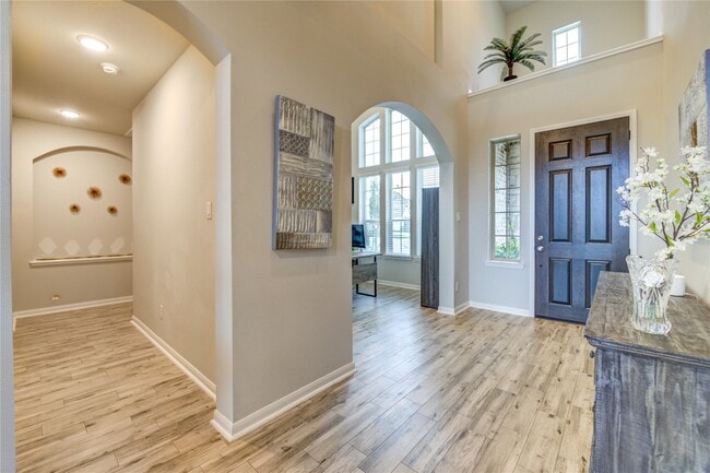 Photo - 2727 Camellia Ave