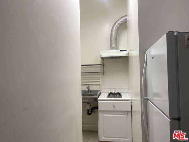 Photo - 2763 Fairmount Ave