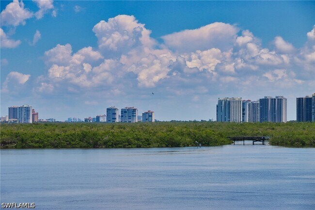 Photo - 60 Seagate Dr Unit 402