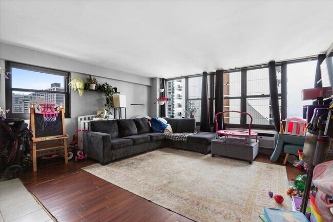 Photo - 1 bedroom in Chicago IL 60660 Unidad 2112