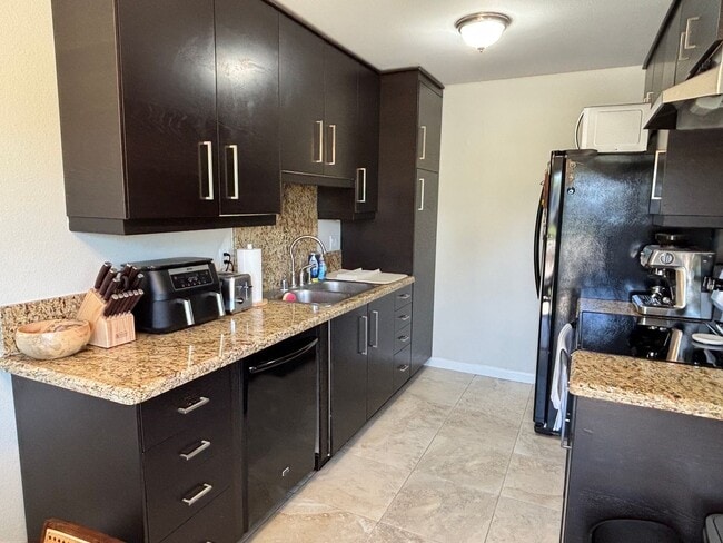 Photo - Live the Coveted Encinitas Lifestyle! Unit 5A