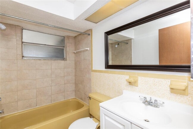 Photo - 6436 Baldwyn Ave