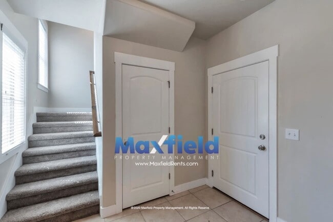 Photo - 3 BD + Office 2 BA 2 GA Luxury Townhouse  ...