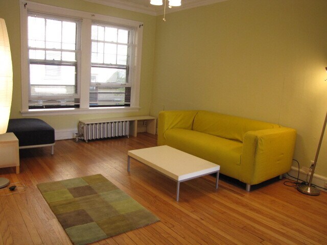 Photo - 3423 W Drummond Pl Unidad 2B