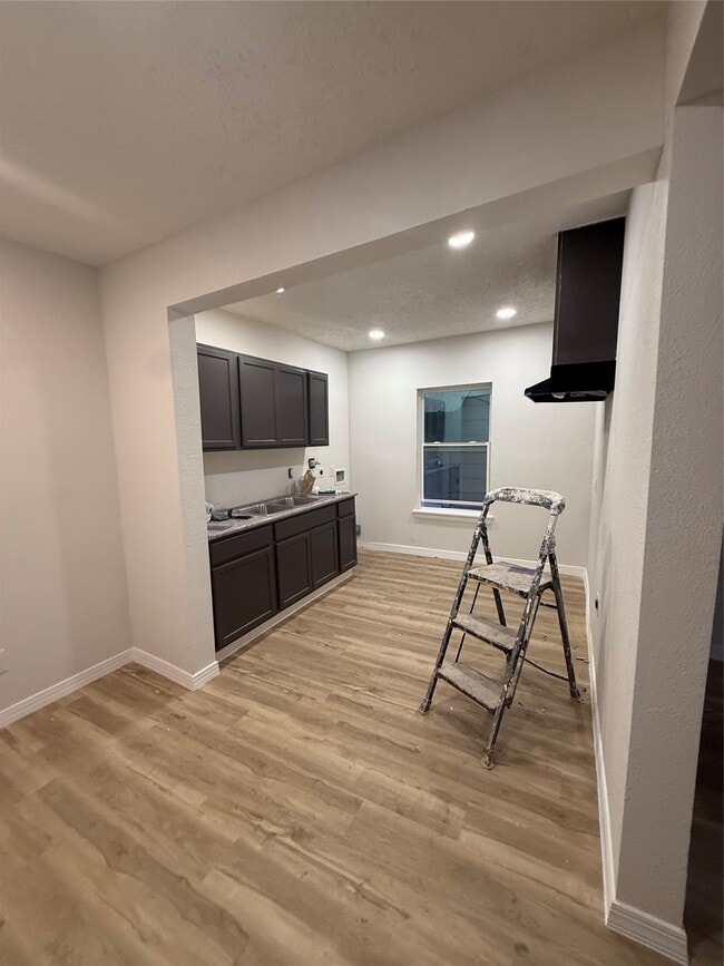 Photo - 7021 Canal St