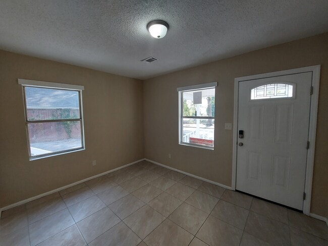 Photo - 2006 Heidt St