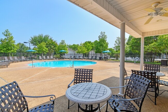 Lexington Pointe Apartment Homes