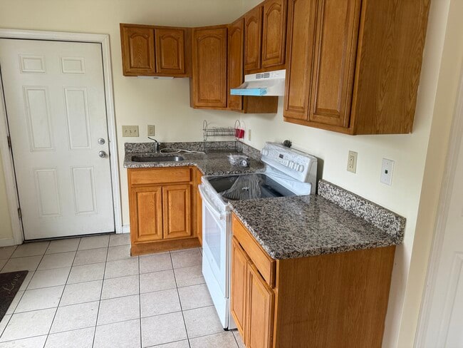 146 Sargeant St Unit 2W