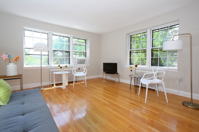 Photo - 8 Kilsyth Ter Unit 43