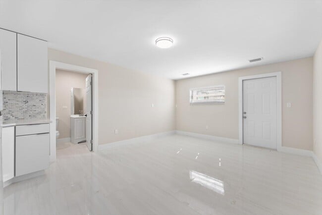 Photo - 2329 West Dr Unit 1