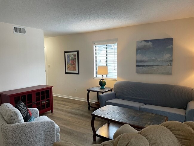 Photo - Located in Carolina Shores Resort - 3rd Fl... Unidad B10174-301