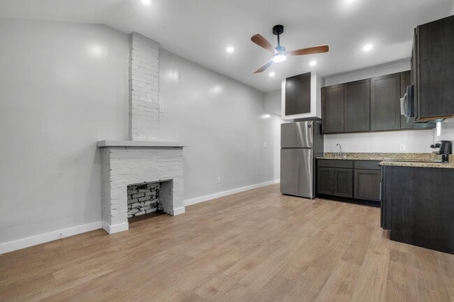 Building Photo - 1227 Cleveland St