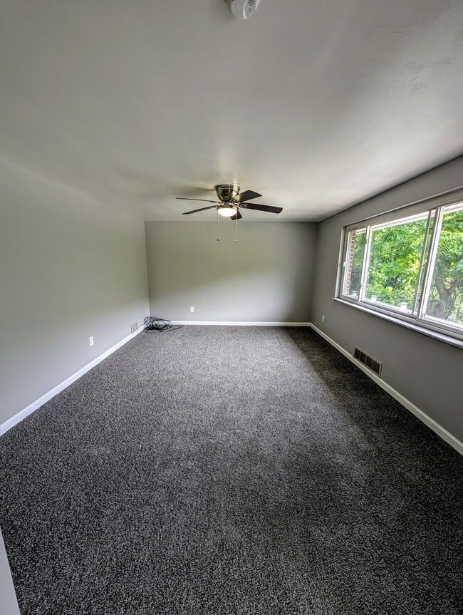 Photo - MODERN 3 BEDROOM HOME IN SOUTH PARK!