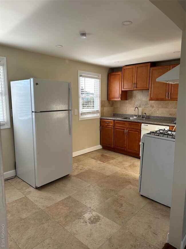 Photo - 753 S Walnut St