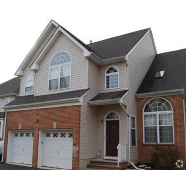 Building Photo - 704 Heron Ct Rental