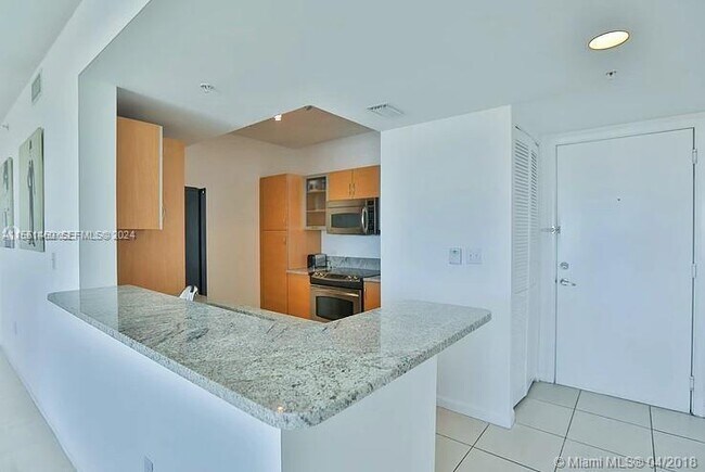 Photo - 18800 NE 29th Ave Unit 1018