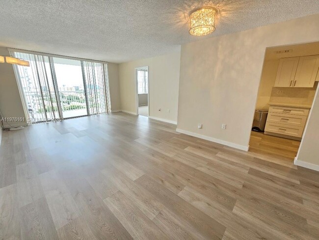 Photo - 18081 Biscayne Blvd Unit 1702