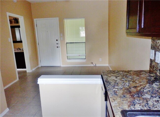 Photo - 3206 King St Unit 208