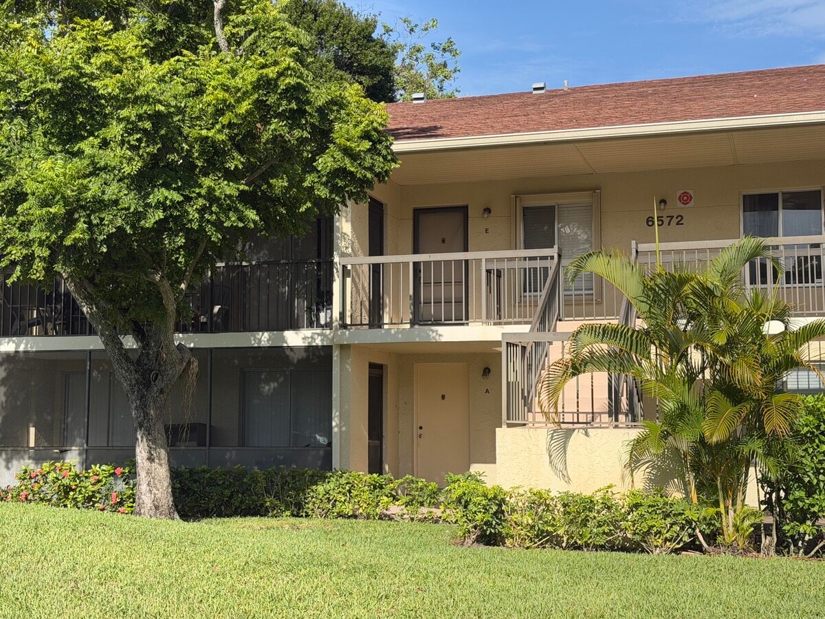 Photo - 6572 Chasewood Dr Unidad E