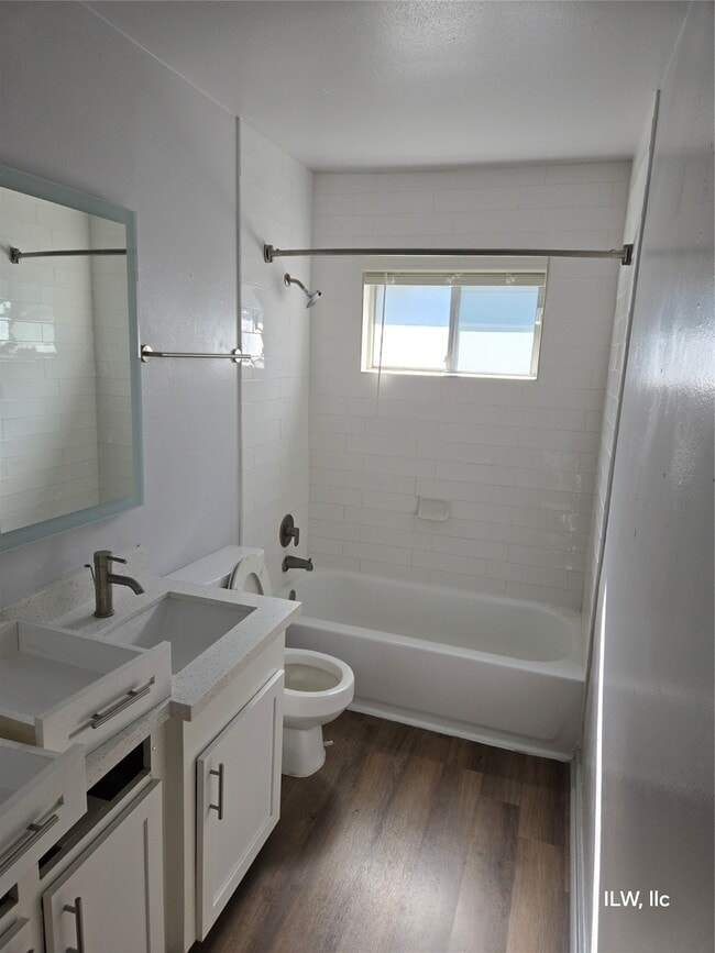 Photo - 815 Harvard St Unit 44