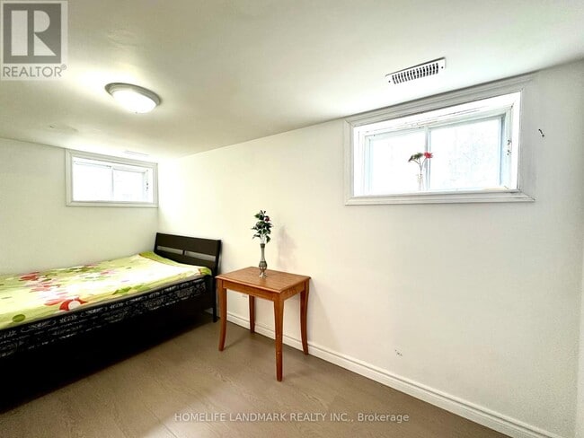 Photo - 46 Verwood Ave